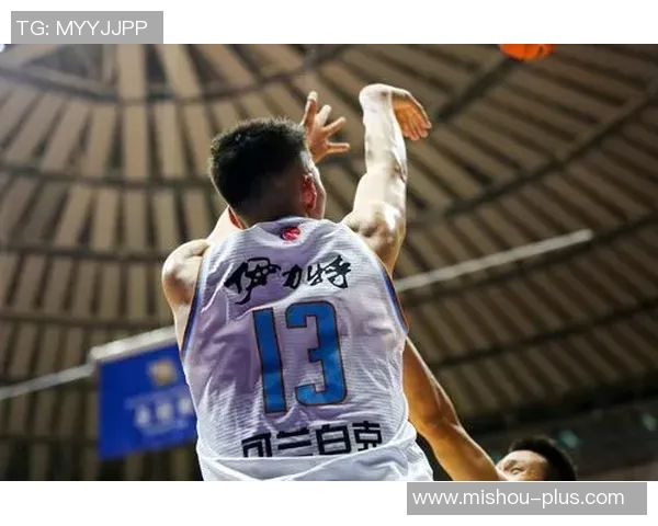 可兰白克的传奇人生与音乐之路探索与启示